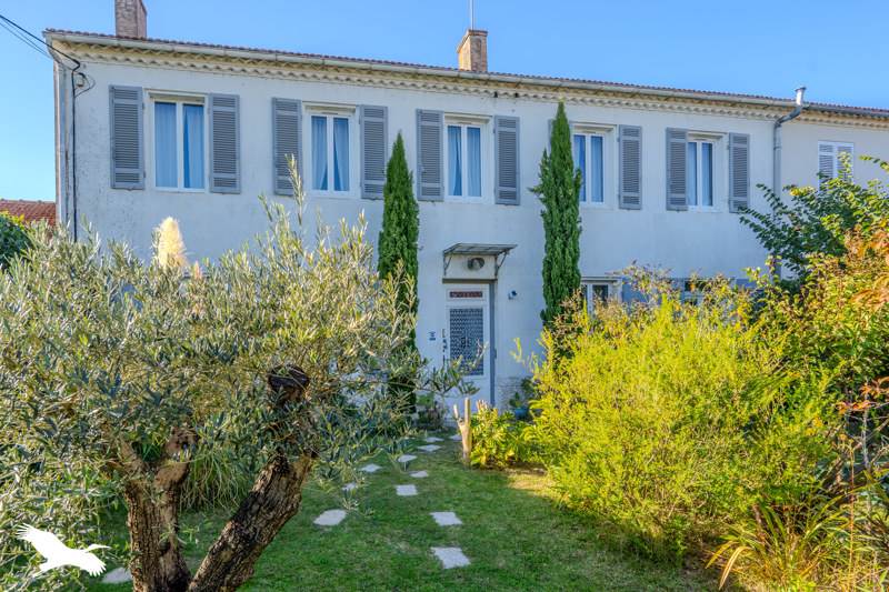 Vente Maison QUEYRAC - 7 pièces -254 m² - (33340)