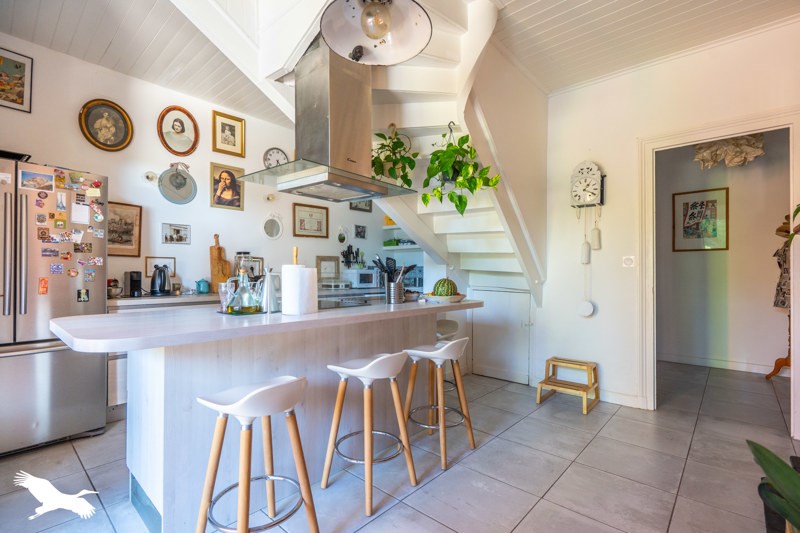 Vente Maison QUEYRAC - 7 pièces -254 m² - (33340)