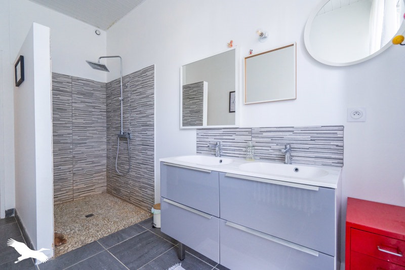 Vente Maison QUEYRAC - 7 pièces -254 m² - (33340)
