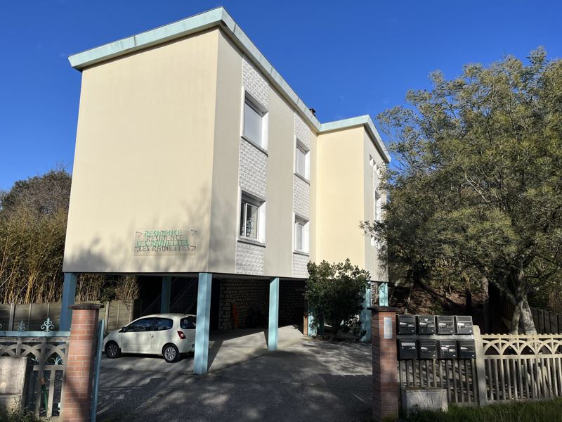 Vente Immeuble SOULAC SUR MER - -  300 m² - (33780)