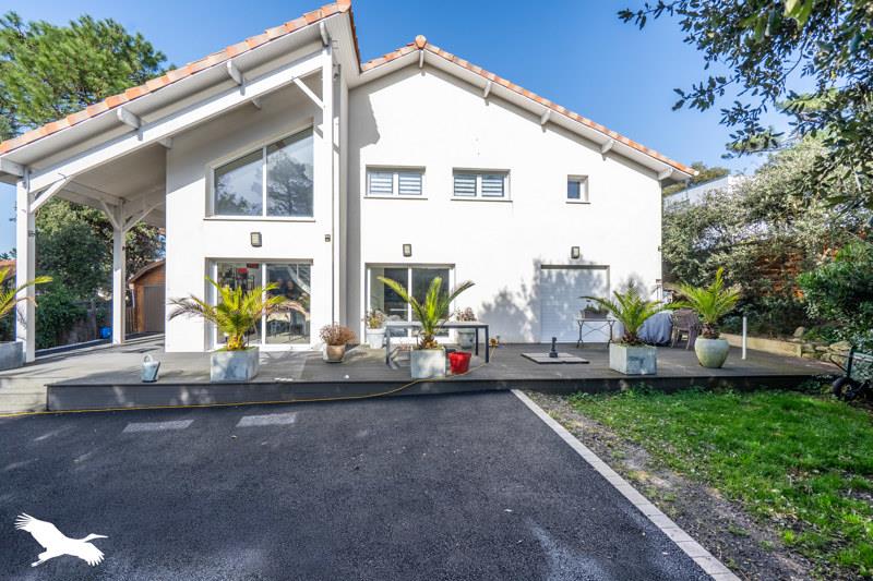 Vente Maison SOULAC SUR MER - 4 pièces -164 m² - (33780)
