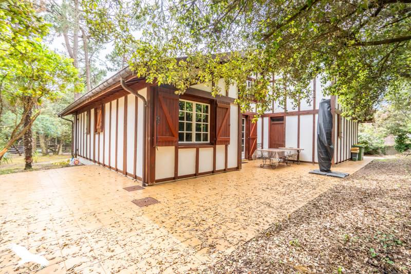Vente Maison SOULAC SUR MER - 6 pièces -134 m² - (33780)
