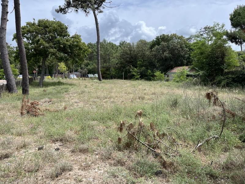 Vente Terrain SOULAC SUR MER - -571 m² - (33780)
