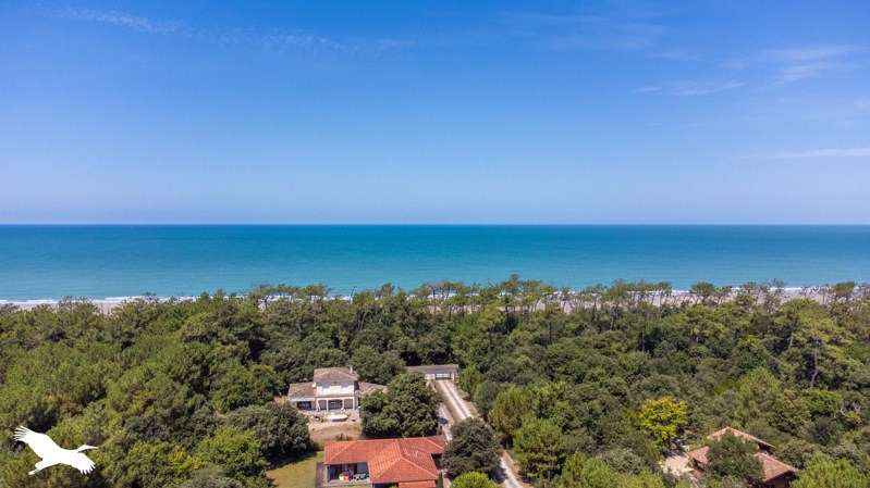 Vente Maison SOULAC SUR MER - 9 pièces -332 m² - (33780)