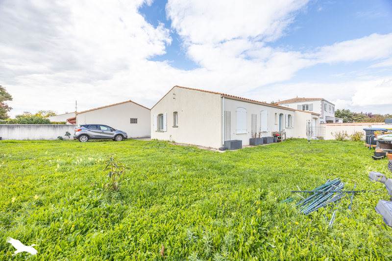 Vente Maison ST ROGATIEN - 6 pièces -110 m² - (17220)