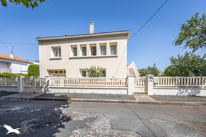 Vente Maison AYTRE - 4 pièces -117,8 m² - (17440)