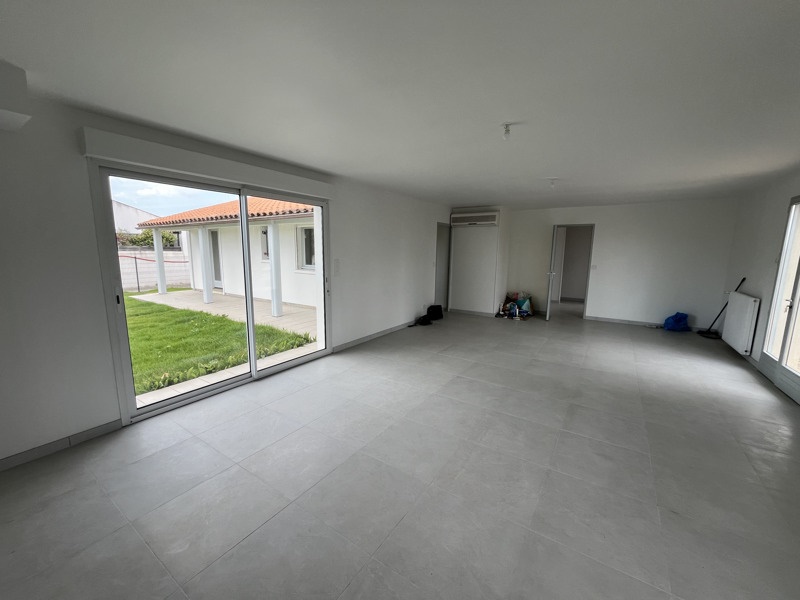 Vente Maison ST ROGATIEN - 6 pièces -155 m² - (17220)