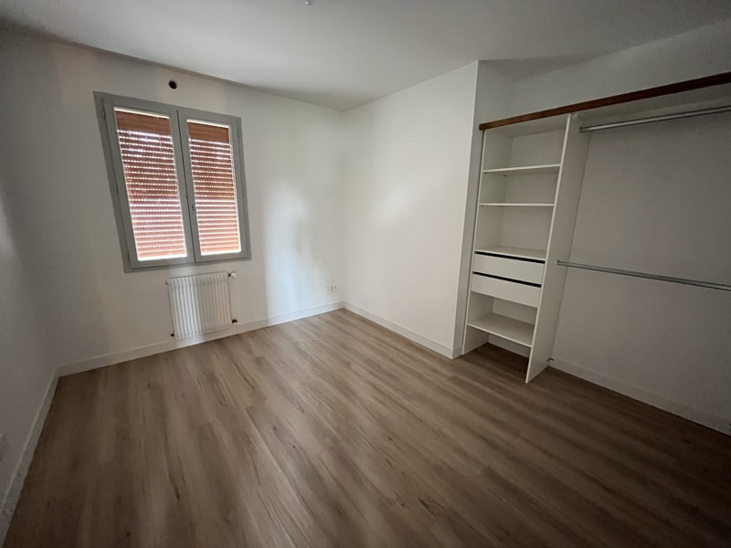 Vente Maison ST ROGATIEN - 6 pièces -155 m² - (17220)