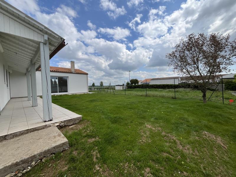 Vente Maison ST ROGATIEN - 6 pièces -155 m² - (17220)