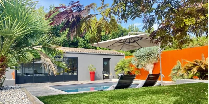 Vente Maison Bourgneuf - 8 pièces -196 m² - (17220)
