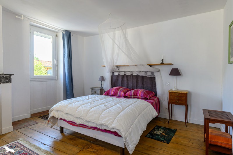 Vente Maison VIELLE TURSAN - 5 pièces -217 m² - (40320)