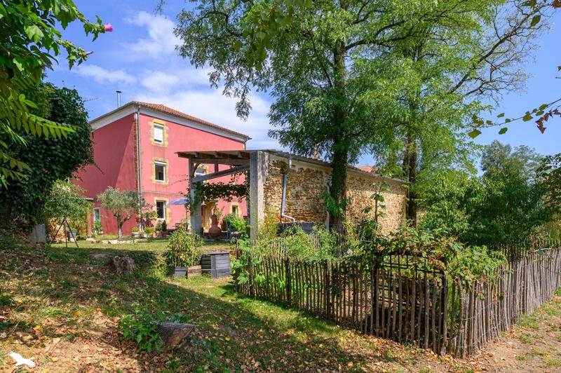 Vente Maison Vielle-Tursan - 5 pièces -217 m² - (40320)