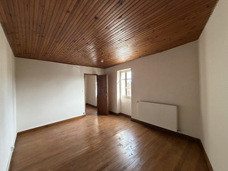 Maison 4 pièces 91 m² · à Urgons · 91 m² · 79 000 €