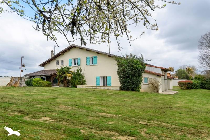 Vente Maison LABASTIDE CHALOSSE - 7 pièces -230 m² - (40700)