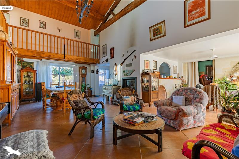Vente Maison LAGORCE - 6 pièces -322 m² - (33230)
