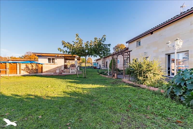 Vente Maison LAGORCE - 6 pièces -322 m² - (33230)
