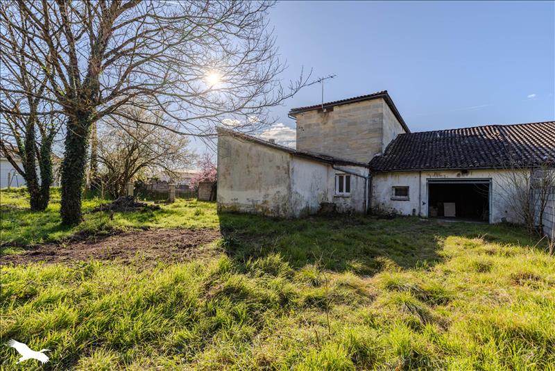 Vente Maison COUTRAS - 2 pièces -39 m² - (33230)