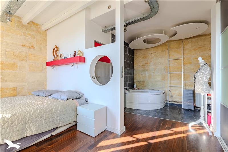 Vente Maison COUTRAS - 7 pièces -165 m² - (33230)