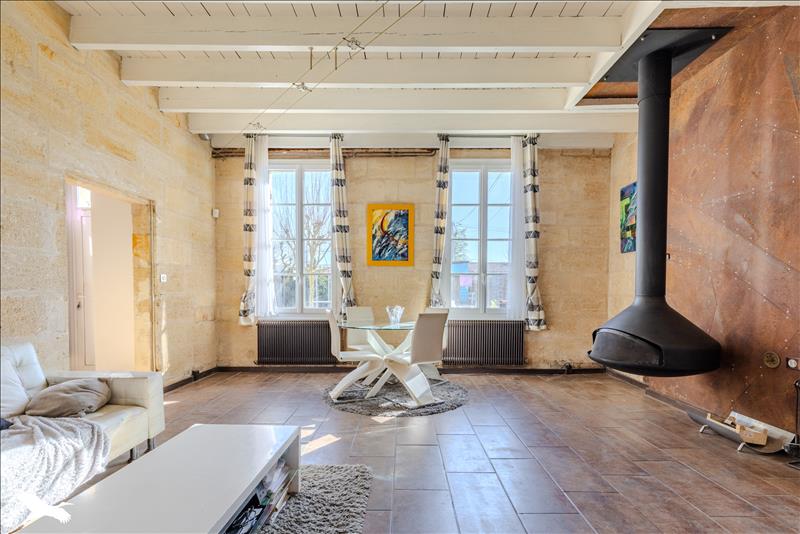 Vente Maison COUTRAS - 7 pièces -165 m² - (33230)