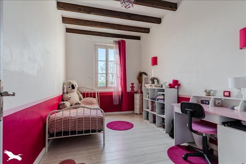 Vente Maison COUTRAS - 7 pièces -165 m² - (33230)