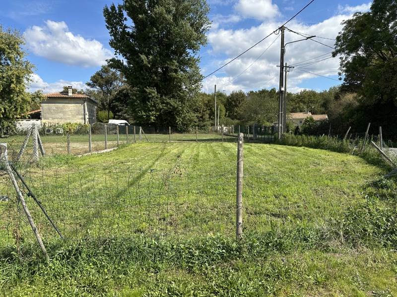 Vente Terrain LES EGLISOTTES ET CHALAURES - -730 m² - (33230)