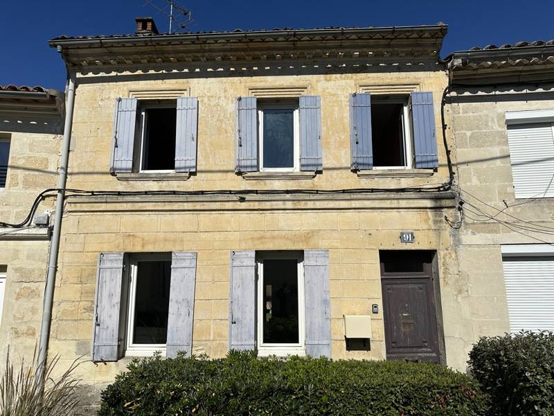 Vente Maison COUTRAS - 6 pièces -139 m² - (33230)