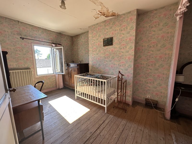 Vente Maison COUTRAS - 6 pièces -139 m² - (33230)