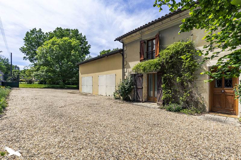 Vente Maison ST MARTIN DE LAYE - 6 pièces -166 m² - (33910)