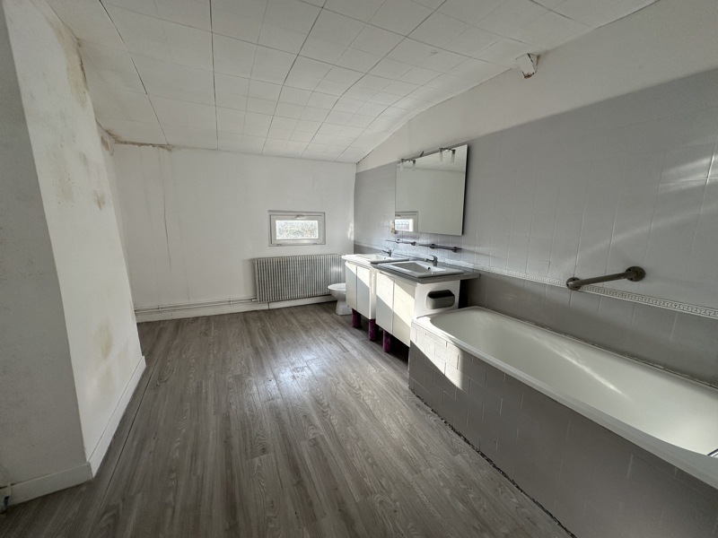 Vente Maison LES PEINTURES - 8 pièces -159 m² - (33230)