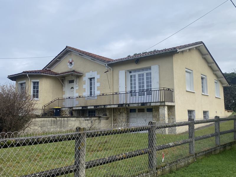 Vente Maison COUTRAS - 5 pièces -138 m² - (33230)