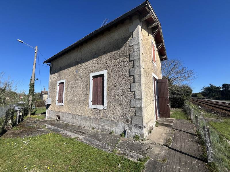 Vente Maison COUTRAS - 4 pièces -72 m² - (33230)