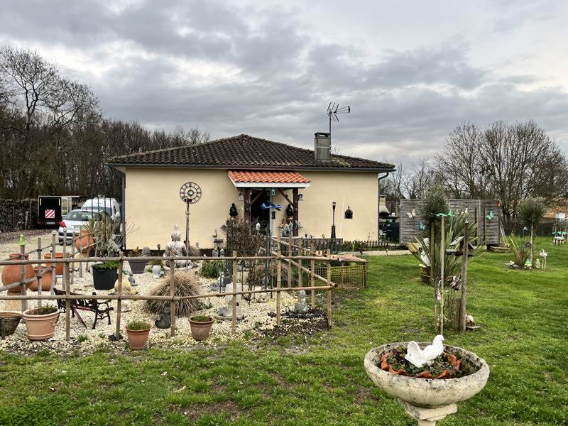 Vente Maison COUTRAS - 4 pièces -106 m² - (33230)