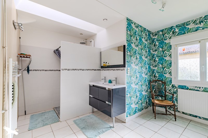 Vente Maison COUTRAS - 5 pièces -110 m² - (33230)
