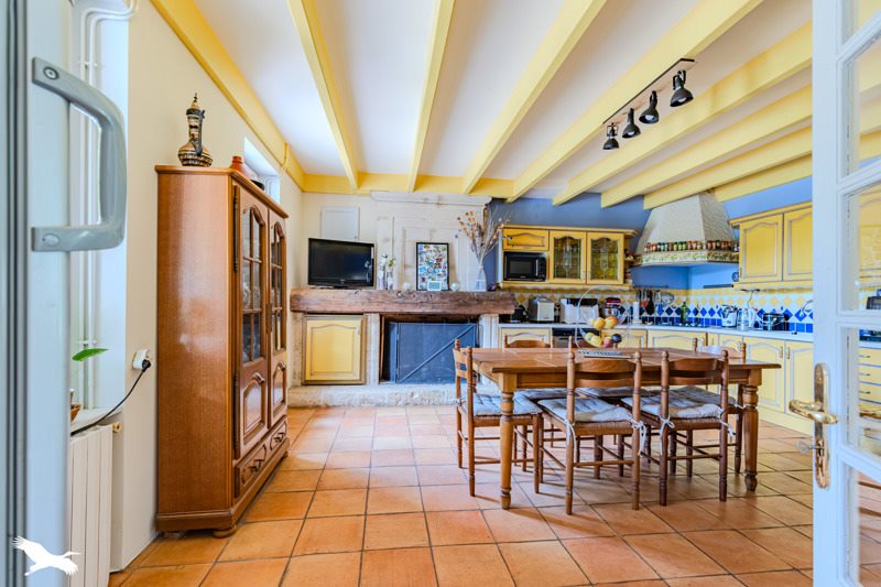 Vente Maison BAYAS - 7 pièces -198 m² - (33230)
