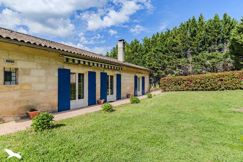 Vente Maison BAYAS - 7 pièces -198 m² - (33230)