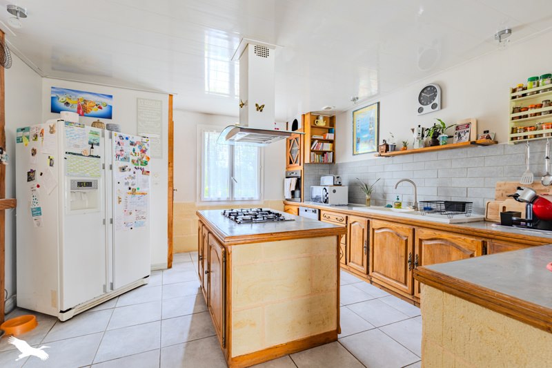Vente Maison GUITRES - 7 pièces -175 m² - (33230)