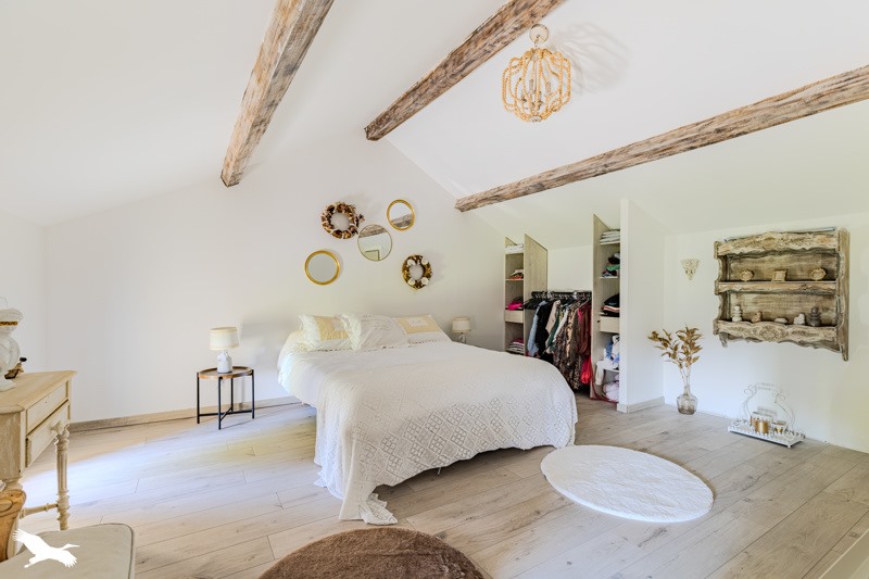 Vente Maison ST MARTIN DE LAYE - 6 pièces -208 m² - (33910)