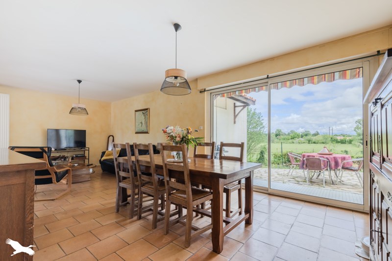 Vente Maison LES PEINTURES - 8 pièces -210 m² - (33230)