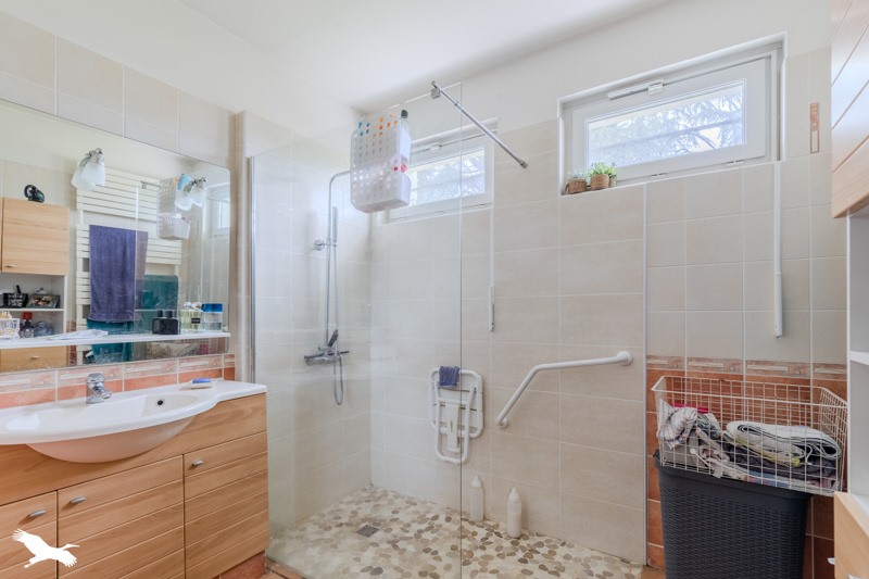 Vente Maison LES PEINTURES - 8 pièces -210 m² - (33230)