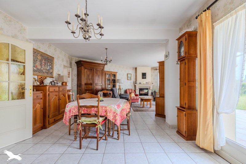 Vente Maison COUTRAS - 7 pièces -142 m² - (33230)