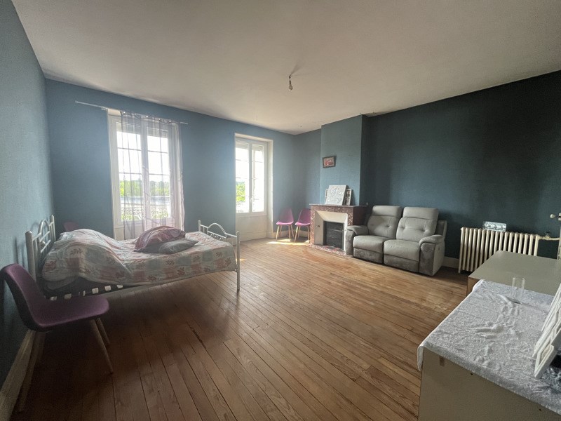 Vente Immeuble COUTRAS - -  457 m² - (33230)