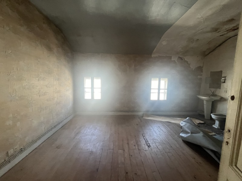 Vente Maison COUTRAS - 8 pièces -216 m² - (33230)