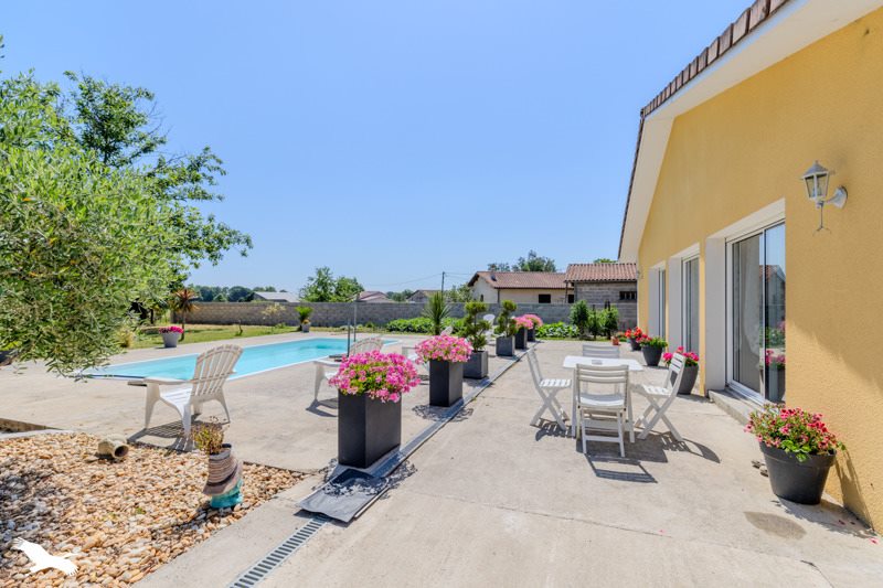 Vente Maison MARANSIN - 8 pièces -277 m² - (33230)