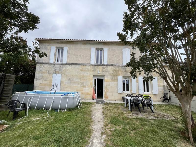 Vente Immeuble BAYAS - -  242 m² - (33230)