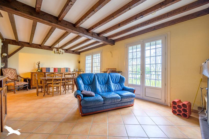Vente Maison LAGORD - 8 pièces -160 m² - (17140)