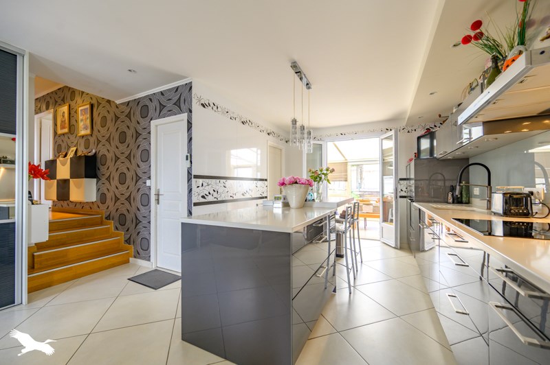 Vente Maison NIEUL SUR MER - 5 pièces -142 m² - (17137)