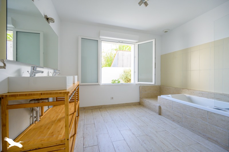 Vente Maison NIEUL SUR MER - 5 pièces -124 m² - (17137)