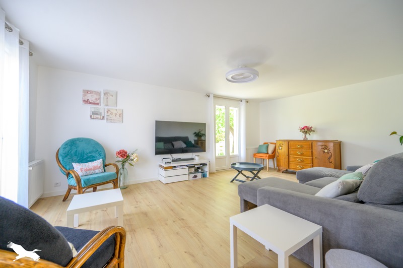 Vente Maison NIEUL SUR MER - 11 pièces -243 m² - (17137)