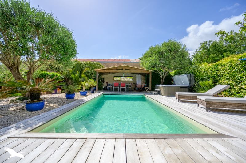 Vente Maison NIEUL SUR MER - 6 pièces -158 m² - (17137)