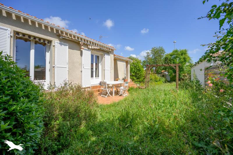 Vente Maison L HOUMEAU - 6 pièces -153 m² - (17137)